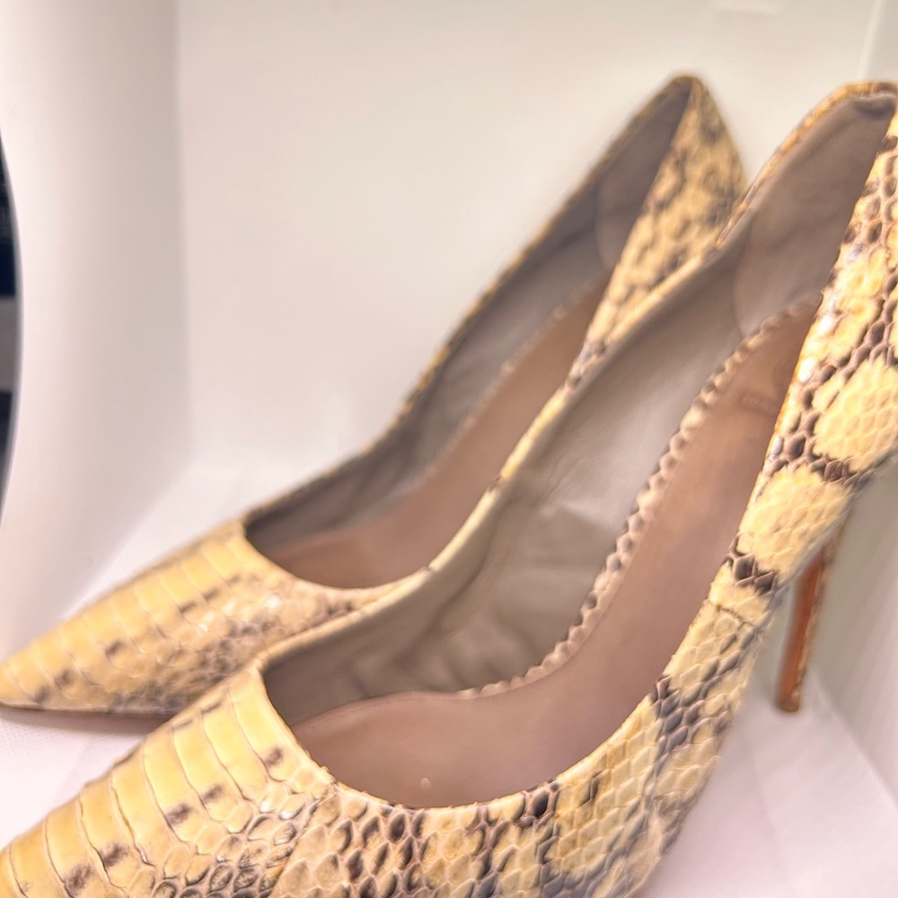 Elegant Snake Print Women's Heels